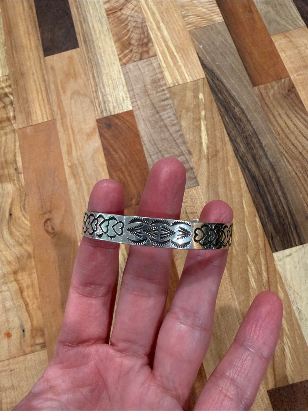 Native American Freddy Platero hand stamped sterling silver cuff 6.75